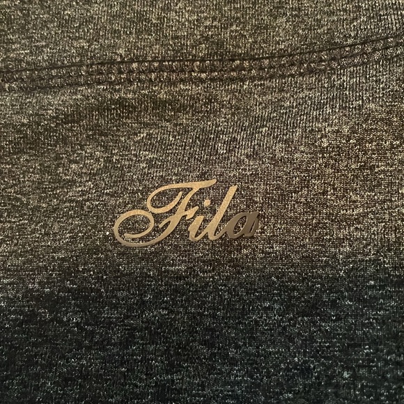 🩶FILA Athletic Shorts Women’s size Large - Picture 7 of 8